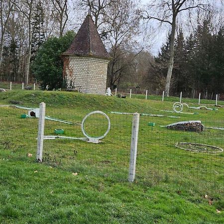 Pavillon Avec Jardin Clos Au Bord De L'Yonne Coulanges-sur-Yonne Luaran gambar