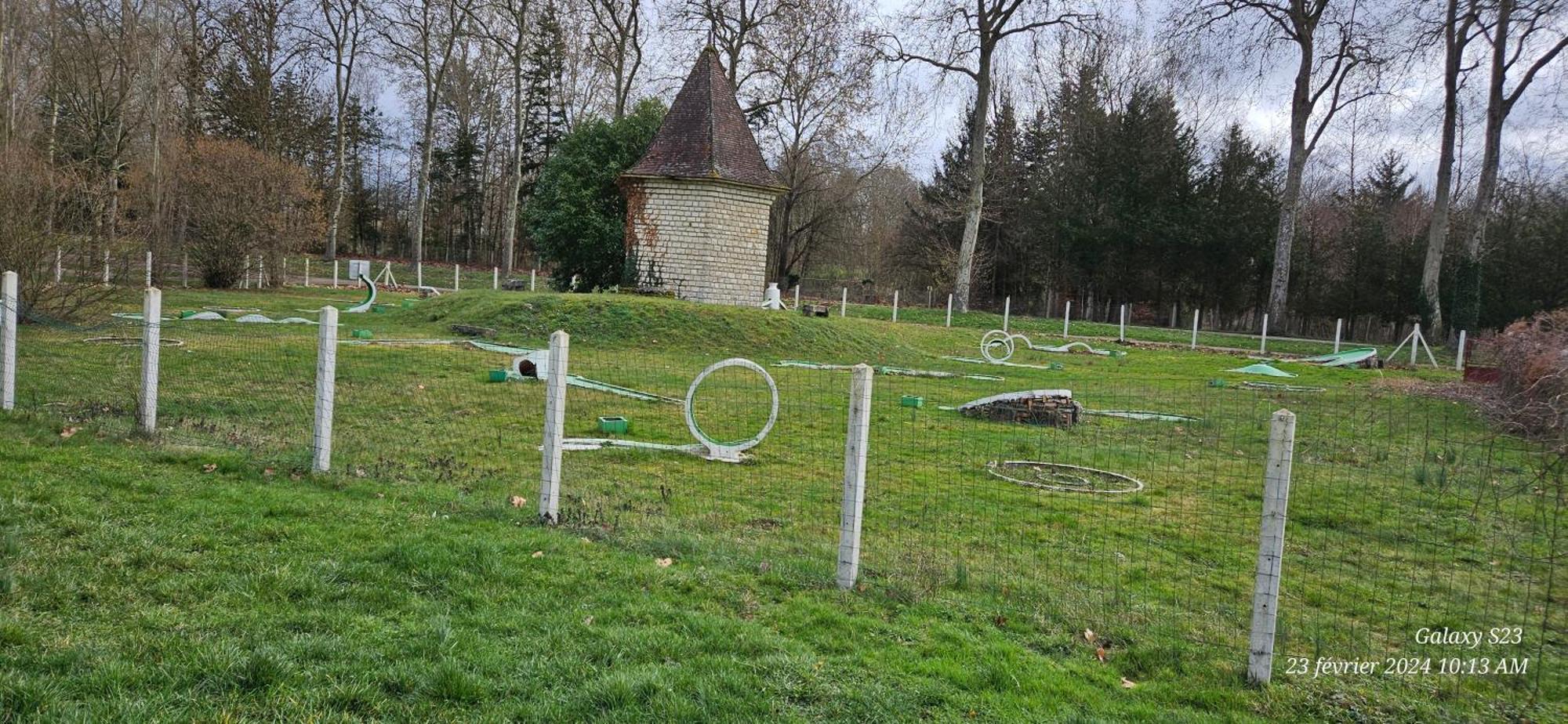 Pavillon Avec Jardin Clos Au Bord De L'Yonne Coulanges-sur-Yonne Luaran gambar