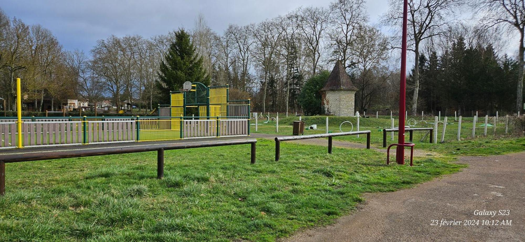 Pavillon Avec Jardin Clos Au Bord De L'Yonne Coulanges-sur-Yonne Luaran gambar